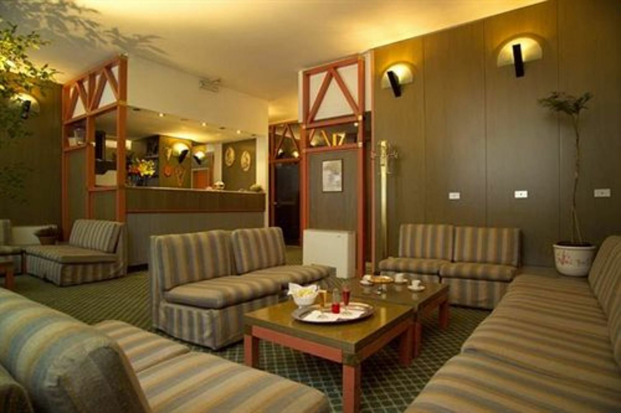 Hotel Johnny Милан Экстерьер фото
